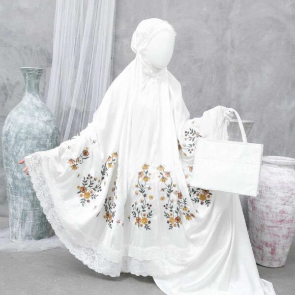 Mukena Putih Bordir Cantik dan Mewah Armani Silk