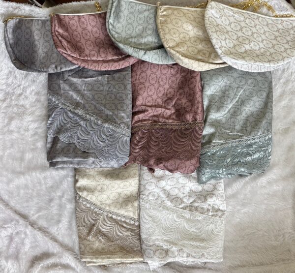 Mukena Traveling Armani Silk Renda Tile Motif Kupu 03