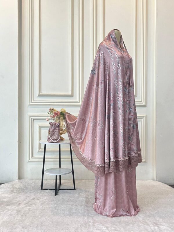 Mukena Traveling Armany Silk Premium Prayer Set Motif Bunga 04 Mukena Traveling Armany Silk Premium Prayer Set Motif Bunga 04